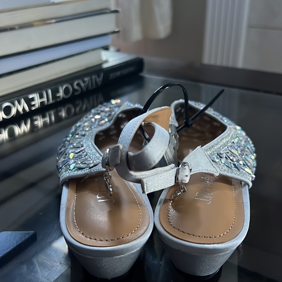 J. Renee
Hasini Satin Rhinestone Slingback Pumps - Picture 9 of 14